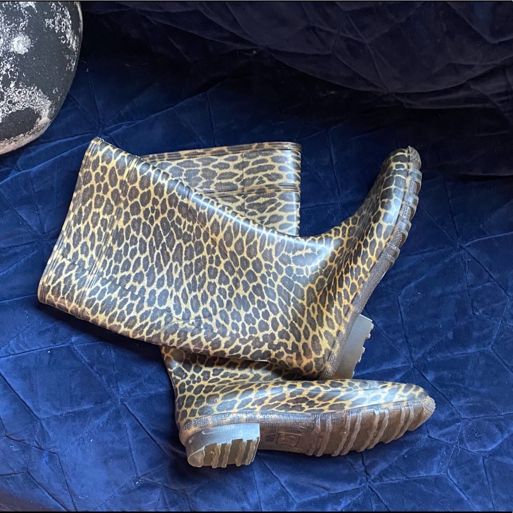 G&G Leopard Rain Boots Size 8